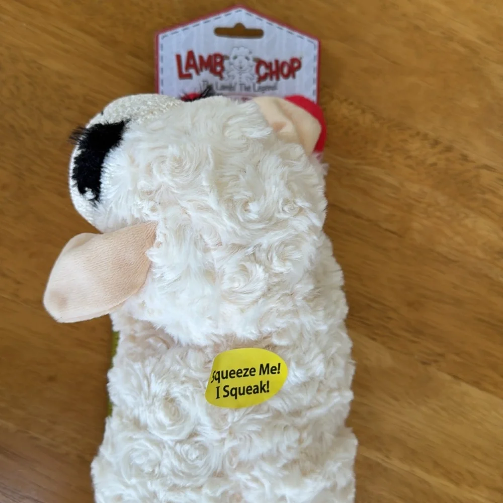 ✋NWT Lamb Chop Dog Toy Squeeze Squeak Pet